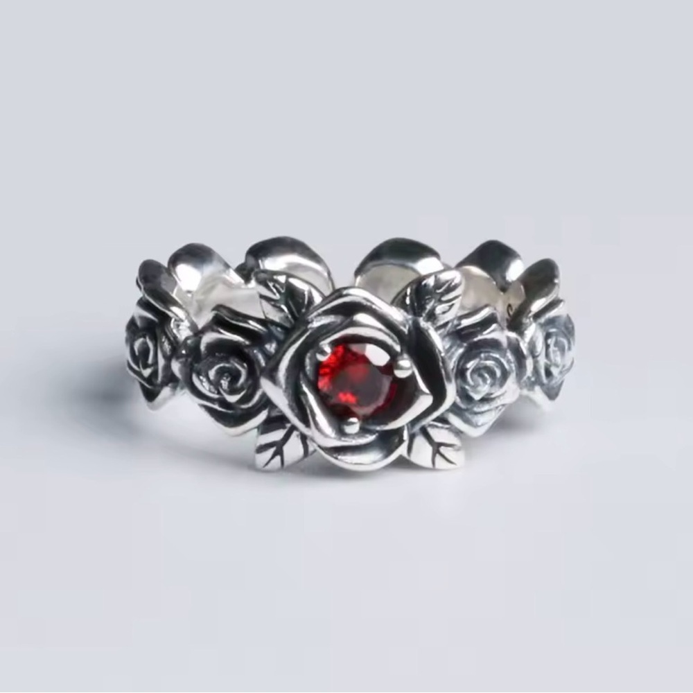 Silver Floral Ring With Red Gemstone. - Picture 5 of 6